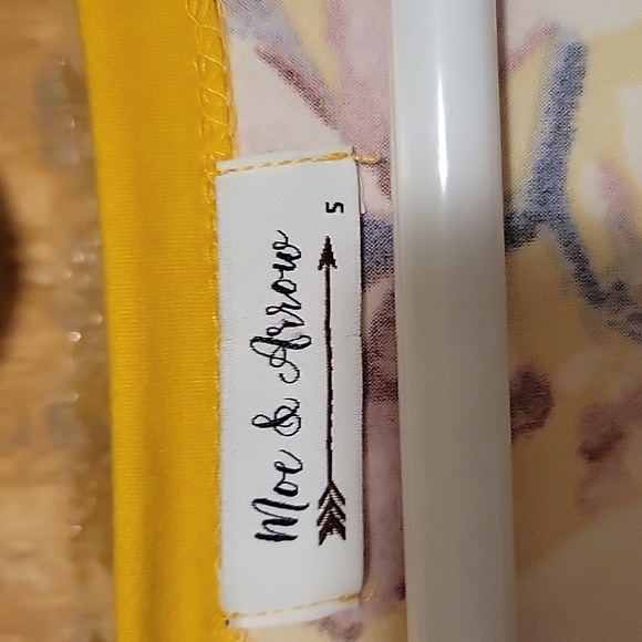 Womens Floral Top - Picture 3 of 6